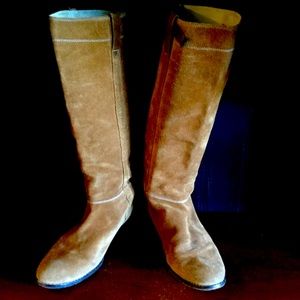 Michael Kors- Soft Tan Suede Boots. Size 9M